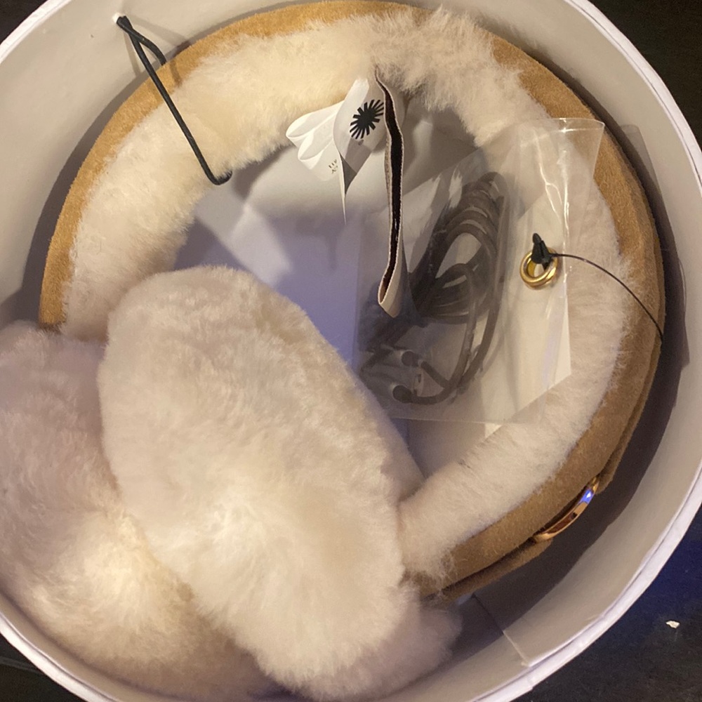 UGG wired earmuffs in tan